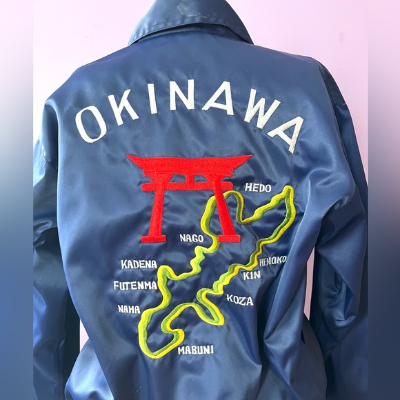 Navy blue bomber jacket with japanes Okinawa embroidery on back - Picture 4 of 4